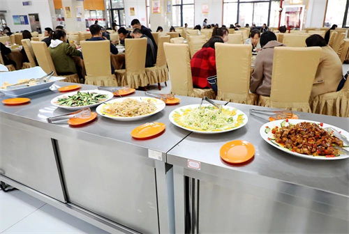 繼續(xù)教育學(xué)院餐飲服務(wù)社會(huì)化 提升后勤服務(wù)質(zhì)量水平